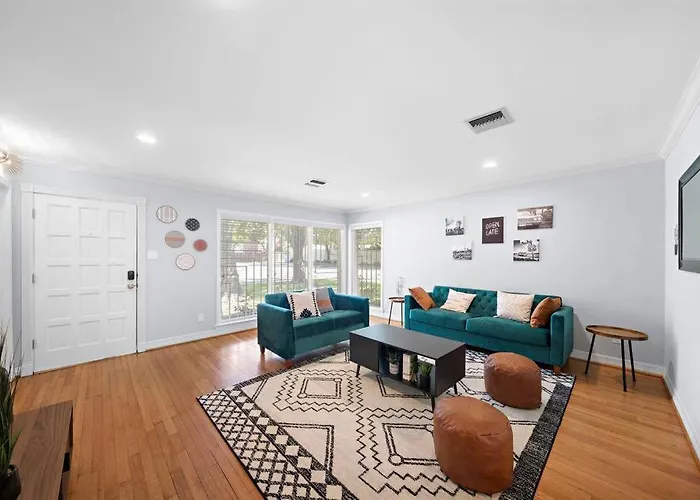 Cozy 4Br Haven With Ping Pong Table!