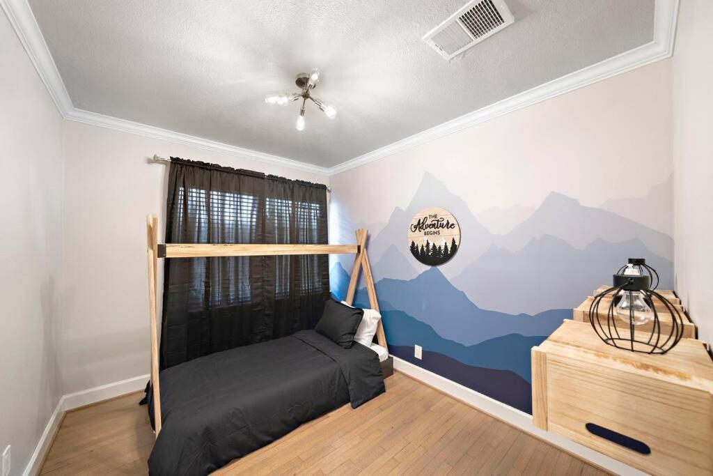 Holiday home Cozy 4br Haven With Ping Pong Table! *